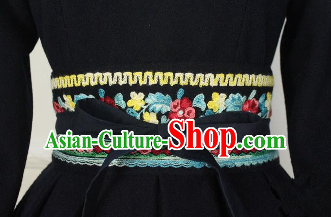 Traditional Chinese Embroidered Corset Heavy Embroidery Wool Wide Belt for Women