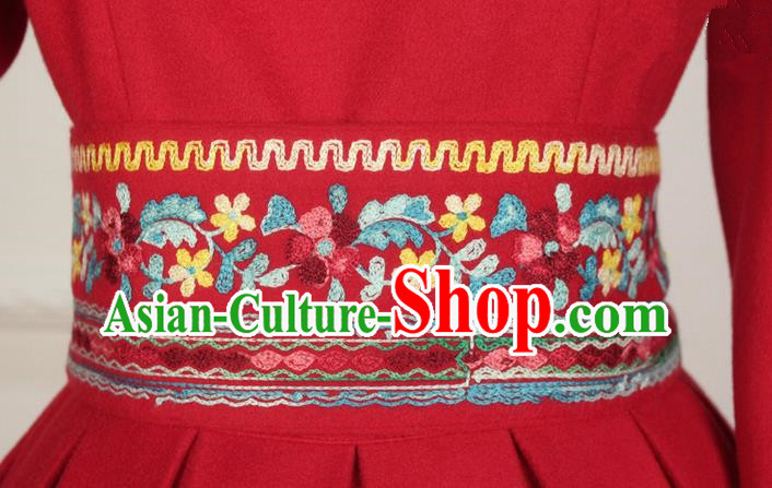 Traditional Chinese Embroidered Corset Heavy Embroidery Wool Wide Belt for Women