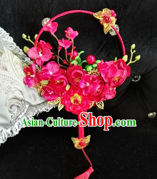 Traditional Handmade Chinese Ancient Wedding Catwalks Round Fans, Hanfu Palace Lady Bride Rosy Flowers Mandarin Fans for Women