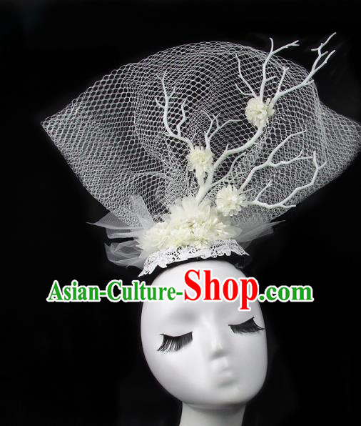 Handmade Exaggerate Fancy Ball Hair Accessories White Veil Headwear, Halloween Ceremonial Occasions Model Show Headdress