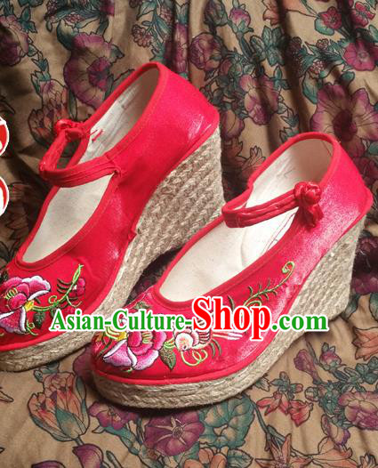 Asian Chinese National Wedding Red Embroidered Shoes, Traditional China Handmade Shoes Hanfu Embroidery Phoenix Peony Wedge Heel Shoes for Women