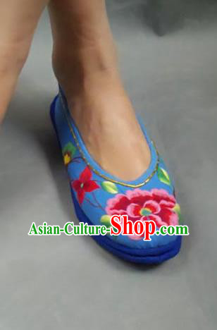 Traditional Chinese National Blue Wedding Shoes Embroidered Shoes, China Handmade Shoes Hanfu Embroidery Peony Shoes for Women