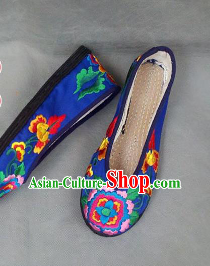 Traditional Chinese National Blue Satin Shoes Embroidered Shoes, China Handmade Shoes Hanfu Embroidery Peony Shoes for Women