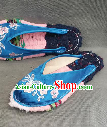 Traditional Chinese National Embroidered Shoes Handmade Blue Satin Slippers, China Hanfu Embroidery Flowers Shoes for Women