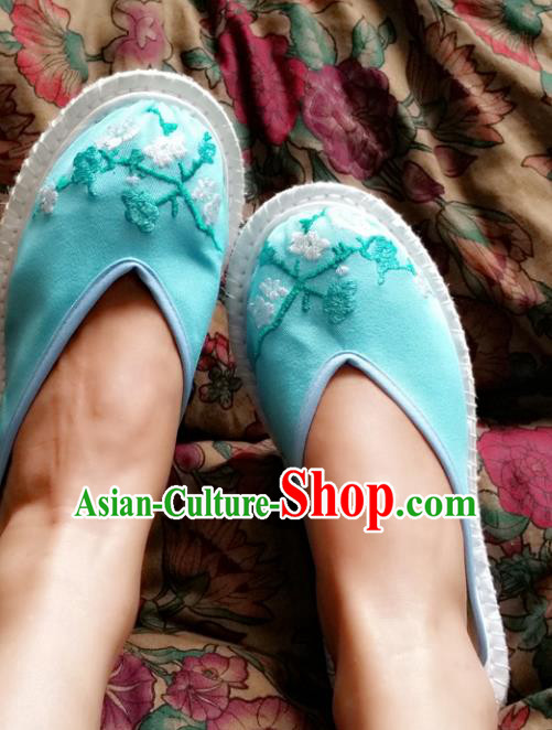 Traditional Chinese National Embroidered Shoes Handmade Bride Blue Satin Slippers, China Hanfu Embroidery Peach Blossom Wedding Shoes for Women