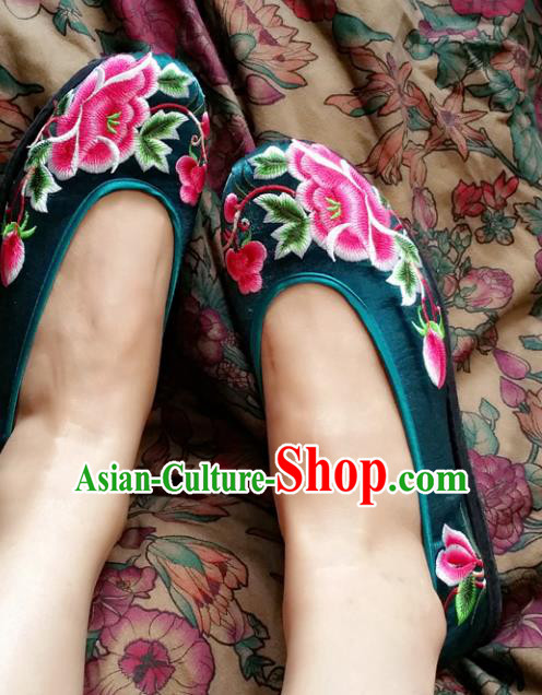 Traditional Chinese National Embroidered Shoes Handmade Green Satin Shoes, China Hanfu Embroidery Peony Flowers Wedding Shoes for Women