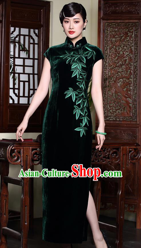 Traditional Chinese National Costume Elegant Hanfu Green Velvet Embroidered Cheongsam, China Tang Suit Plated Buttons Chirpaur Dress for Women