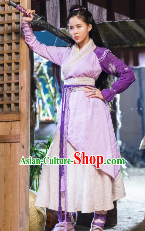 Asian China Tang Dynasty Chivalrous Lady Costume, Traditional Chinese Ancient Swordswoman Embroidered Hanfu Clothing and Headpiece Complete Set