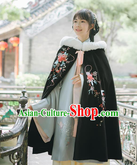 Asian China Ming Dynasty Princess Embroidered Black Cape, Traditional Ancient Chinese Palace Lady Elegant Hanfu Mantle for Women