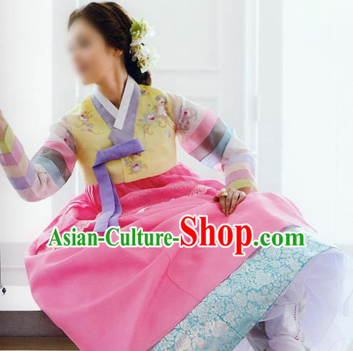 Traditional Korean Costumes Bride Formal Attire Ceremonial Yellow Blouse and Pink Dress, Korea Hanbok Court Embroidered Clothing for Women