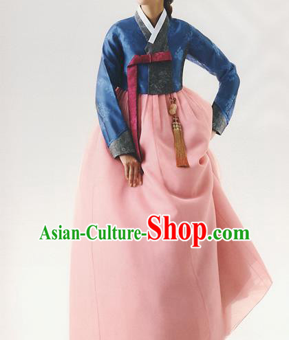 Korean National Handmade Formal Occasions Wedding Bride Clothing Hanbok Costume Embroidered Blue Blouse and Pink Dress for Women