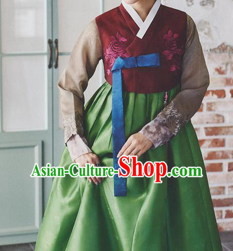 Korean National Handmade Formal Occasions Wedding Bride Clothing Hanbok Costume Embroidered Wine Red Blouse and Green Dress for Women