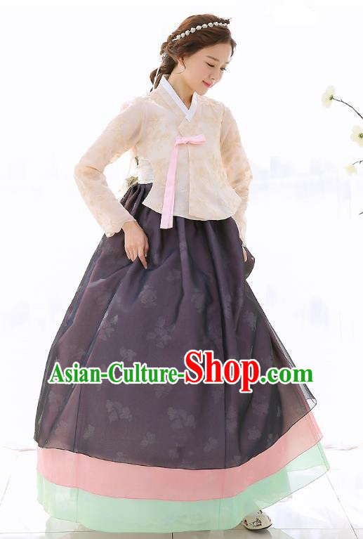 Top Grade Korean National Handmade Wedding Clothing Palace Bride Hanbok Costume Embroidered Beige Blouse and Black Dress for Women