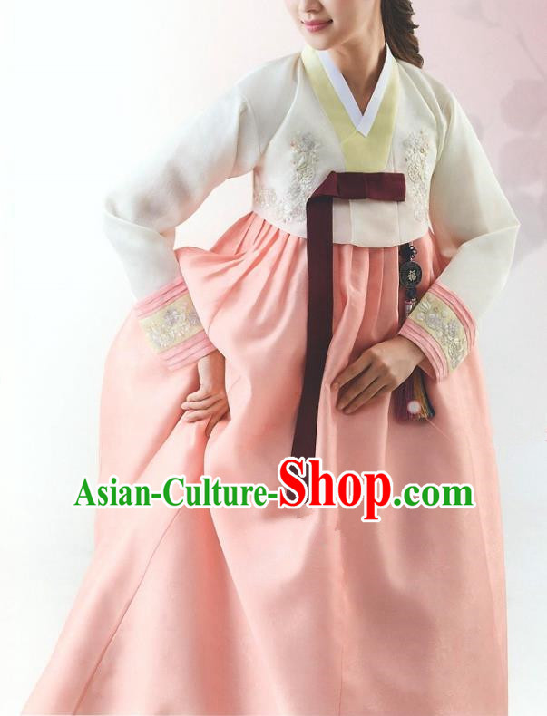 Top Grade Korean National Handmade Wedding Palace Bride Hanbok Costume Embroidered White Blouse and Pink Dress for Women