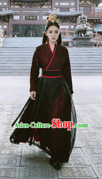 Traditional Chinese Ancient Swordswoman Chivalrous Women Embroidered Clothing and Handmade Headpiece Complete Set