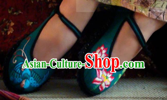 Asian Chinese Traditional Shoes Wedding Bride Green Embroidered Shoes, China Peking Opera Handmade Embroidery Lotus Hanfu Shoes for Women