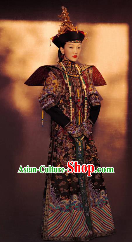 Traditional Ancient Chinese Qing Dynasty Palace Lady Manchu Empress Embroidered Costume and Handmade Headpiece Complete Set for Women