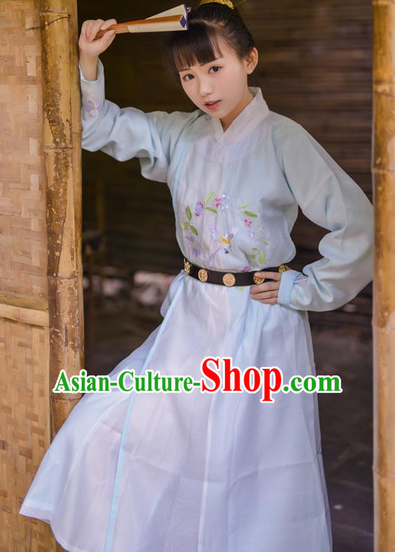 Asian China Tang Dynasty Kawaler Costume Blue Robe, Traditional Ancient Chinese Swordsman Hanfu Embroidered Clothing for Women