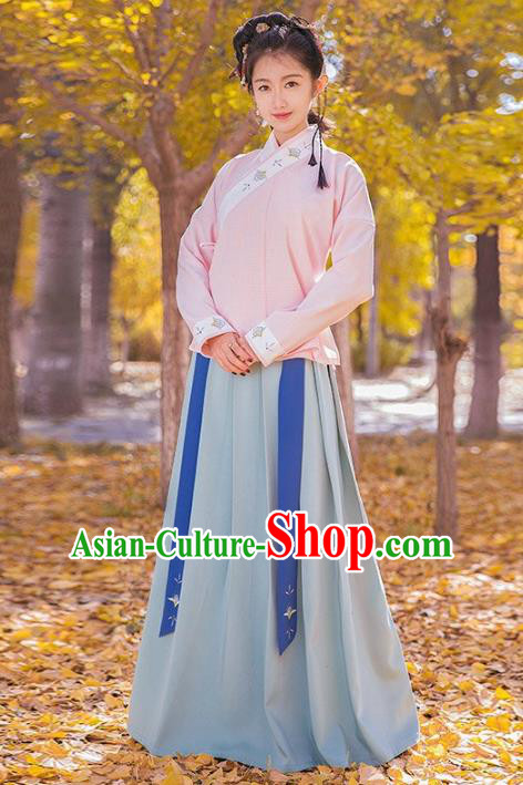 Traditional Chinese Ming Dynasty Palace Lady Costume Ancient Princess Embroidered Clothing for Women