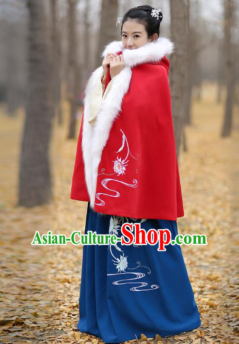 Traditional Chinese Ming Dynasty Young Lady Hanfu Costume Embroidered Red Wool Short Cloak for Women