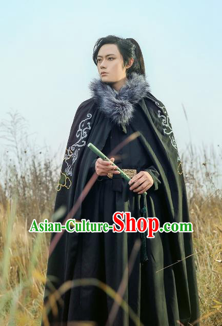 Traditional Chinese Ming Dynasty Swordsman Hanfu Costume Embroidered Cloak for Men