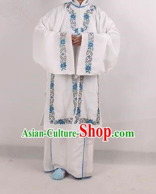 Chinese Beijing Opera Actress Costume White Embroidered Cape, Traditional China Peking Opera Nobility Lady Embroidery Clothing