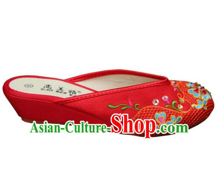 Traditional Chinese National Bride Red Paillette Embroidered Shoes, China Handmade Embroidery Flowers Hanfu Slippers for Women