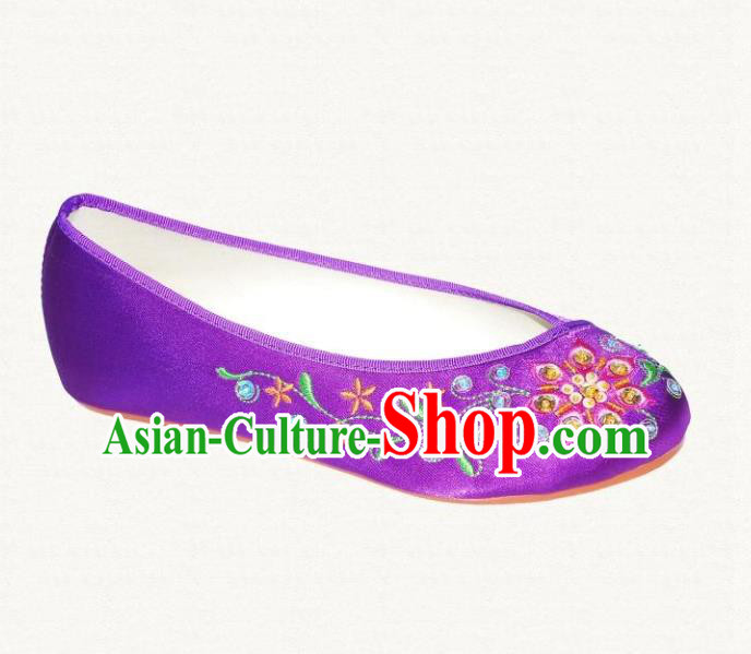 Traditional Chinese National Bride Purple Satin Embroidered Shoes, China Handmade Embroidery Hanfu Cloth Shoes for Women