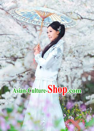 Traditional Ancient Chinese Costume, Chinese Late Qing Dynasty Young Lady Dress Beige Blouse, Republic of China White Embroidered Clothing for Women