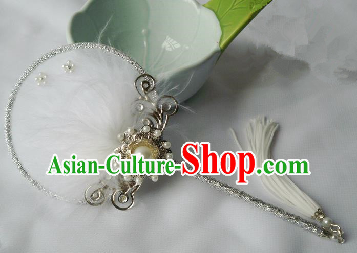 Traditional Chinese Handmade Ancient Hanfu Cosplay White Feather Round Fan Props for Women