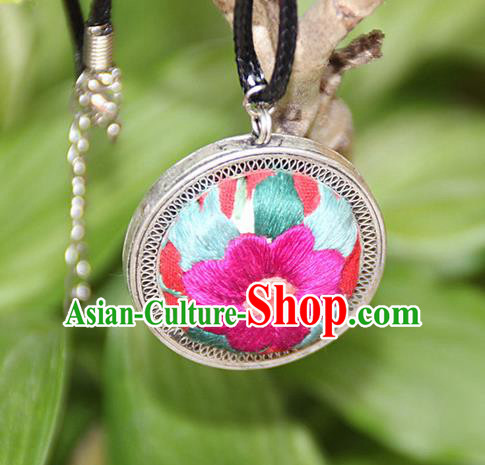 Traditional Chinese Miao Nationality Crafts, Hmong Handmade Miao Silver Embroidery Flowers Round Pendant, Miao Ethnic Minority Black Rope Necklace Accessories Pendant for Women