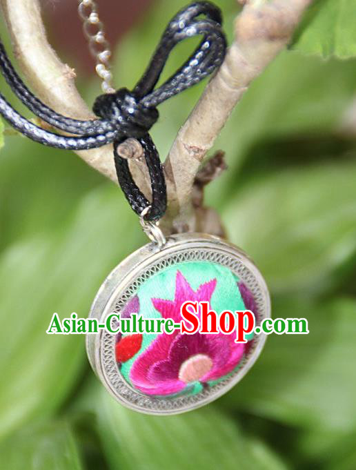 Traditional Chinese Miao Nationality Crafts, Hmong Handmade Miao Silver Embroidery Flowers Round Pendant, Miao Ethnic Minority Black Rope Necklace Accessories Pendant for Women