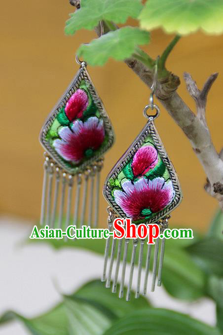 Traditional Chinese Miao Nationality Crafts, Hmong Handmade Miao Silver Embroidery Miao Silver Tassel Earrings, Miao Ethnic Minority Eardrop Accessories Ear Pendant for Women