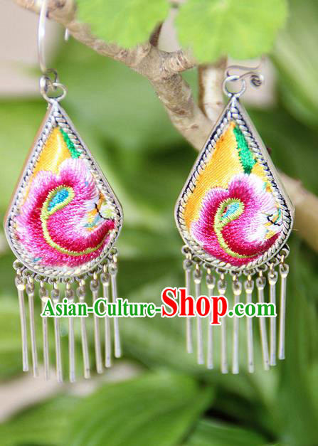 Traditional Chinese Miao Nationality Crafts, Hmong Handmade Miao Silver Embroidery Miao Silver Tassel Earrings, Miao Ethnic Minority Eardrop Accessories Ear Pendant for Women