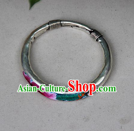 Traditional Chinese Miao Nationality Crafts Jewelry Accessory Bangle, Hmong Handmade Embroidery Bracelet, Miao Ethnic Minority Bracelet Accessories for Women