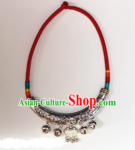 Traditional Chinese Miao Ethnic Minority Necklace, Hmong Handmade Silver Longevity Lock, Miao Ethnic Jewelry Accessories Collarbone Chain Necklace for Women