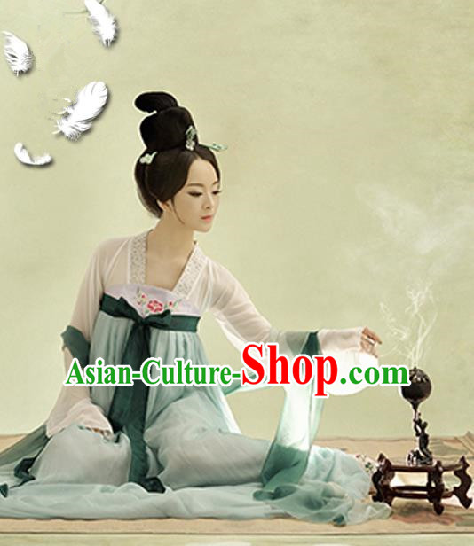 Traditional Ancient Chinese Imperial Consort Costume, Chinese Tang Dynasty Lady LightCyan Dress, Cosplay Chinese Imperial Concubine Clothing Hanfu for Women