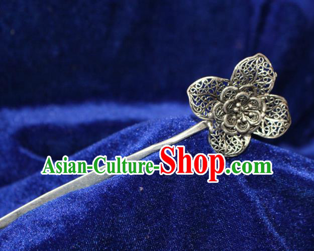 Traditional Chinese Miao Nationality Crafts Jewelry Accessory Classical Hair Accessories, Hmong Handmade Miao Silver Flower Palace Lady Hair Sticks Hair Claw, Miao Ethnic Minority Hair Fascinators Hairpins for Women