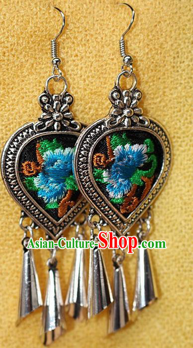 Traditional Chinese Miao Nationality Crafts Jewelry Accessory Classical Earbob Accessories, Hmong Handmade Miao Silver Embroidery Bells Tassel Palace Lady Earrings, Miao Ethnic Minority Eardrop for Women