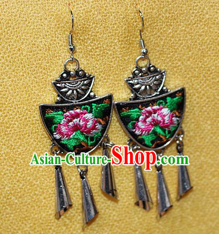 Traditional Chinese Miao Nationality Crafts Jewelry Accessory Classical Earbob Accessories, Hmong Handmade Miao Silver Palace Lady Tassel Embroidery Earrings, Miao Ethnic Minority Eardrop for Women
