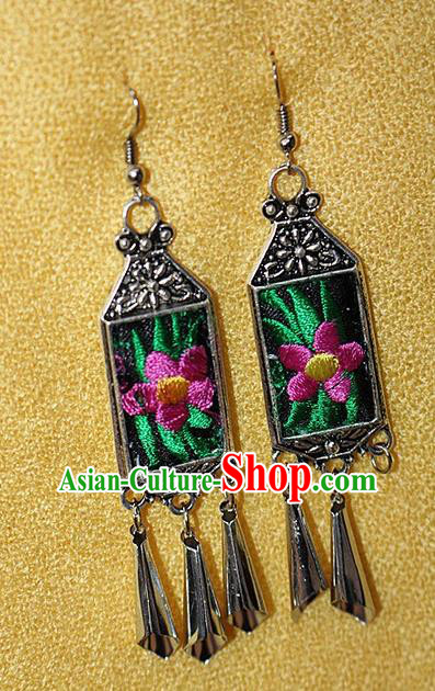 Traditional Chinese Miao Nationality Crafts Jewelry Accessory Classical Earbob Accessories, Hmong Handmade Miao Silver Palace Lady Tassel Embroidery Flowers Earrings, Miao Ethnic Minority Eardrop for Women