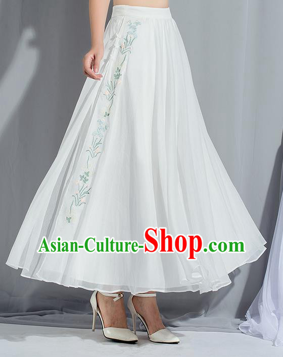 Traditional Ancient Chinese National Pleated Skirt Costume, Elegant Hanfu Chiffon Embroidery Long White Dress, China Tang Dynasty Bust Skirt for Women