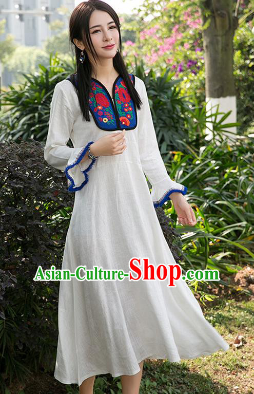Traditional Ancient Chinese National Costume, Elegant Hanfu Linen Patch Embroidery Flowers White Dress, China Tang Suit Mandarin Sleeve Chirpaur Cheongsam Elegant Dress Clothing for Women