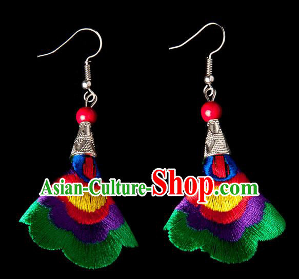 Traditional Chinese Miao Nationality Crafts, Yunnan Hmong Handmade Embroidery Flower Linen Green Earrings Pendant, China Ethnic Minority Eardrop Accessories Earbob Pendant for Women