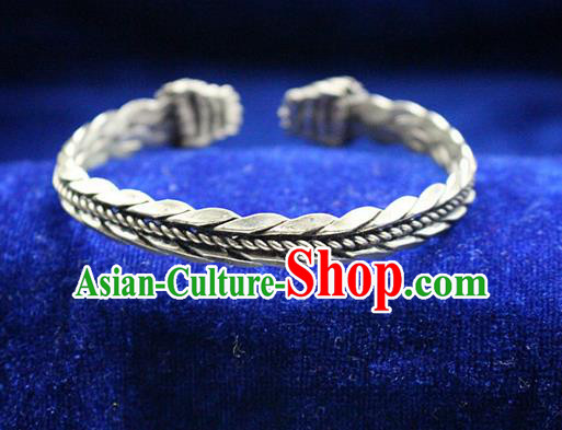 Traditional Chinese Miao Nationality Crafts Jewelry Accessory Bangle, Hmong Handmade Miao Silver Classical Dragon Bracelet, Miao Ethnic Minority Silver Bracelet Accessories for Women