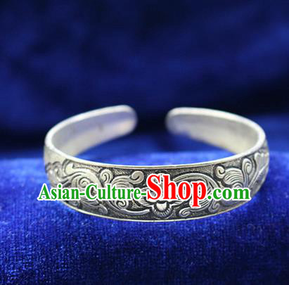 Traditional Chinese Miao Nationality Crafts Jewelry Accessory Bangle, Hmong Handmade Miao Silver Classical Bracelet, Miao Ethnic Minority Silver Wide Bracelet Accessories for Women