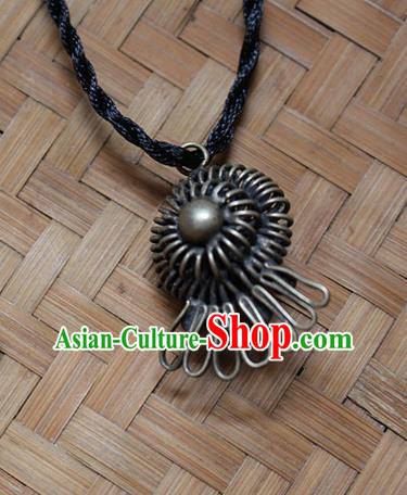 Traditional Chinese Miao Nationality Crafts Jewelry Accessory, Hmong Handmade Miao Silver Pendant, Miao Ethnic Minority Necklace Accessories Sweater Chain Pendant for Women