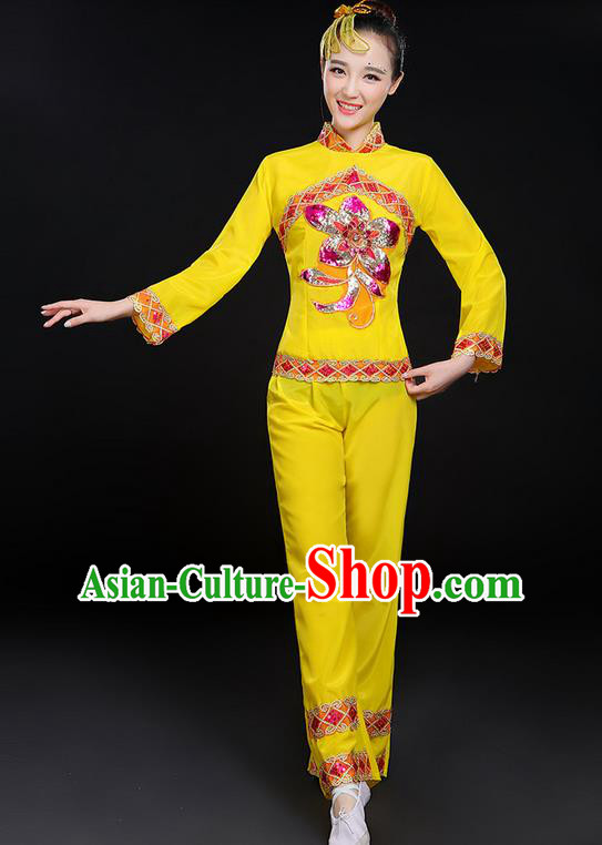 Traditional Chinese Yangge Fan Dancing Costume, Folk Dance Yangko Uniforms, Classic Dance Elegant Dress Drum Dance Paillette Peony Yellow Clothing for Women