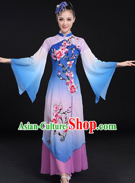 Traditional Chinese Yangge Fan Dancing Costume, Folk Dance Yangko Mandarin Sleeve Paillette Uniforms, Classic Umbrella Dance Elegant Dress Drum Dance Embroidered Plum Blossom Clothing for Women