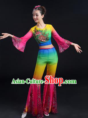 Traditional Chinese Yangge Fan Dancing Costume, Folk Dance Yangko Mandarin Sleeve Paillette Uniforms, Classic Dance Elegant Dress Drum Dance Embroidered Peony Clothing for Women